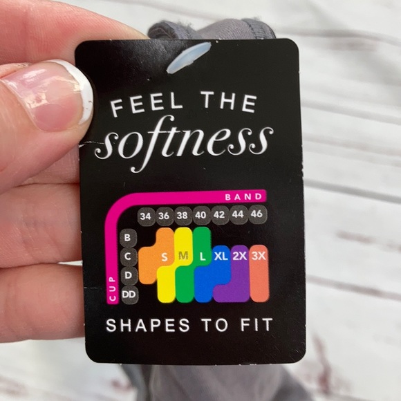 ❌SOLD❌Bali Comfort Revolution Seamless Wireless Bra - Picture 8 of 9